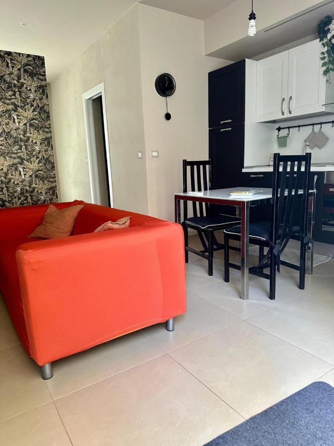 Piccolo Loft In Centro Asti Apartment Екстериор снимка