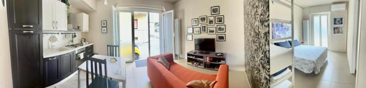 Piccolo Loft In Centro Asti Apartment Екстериор снимка